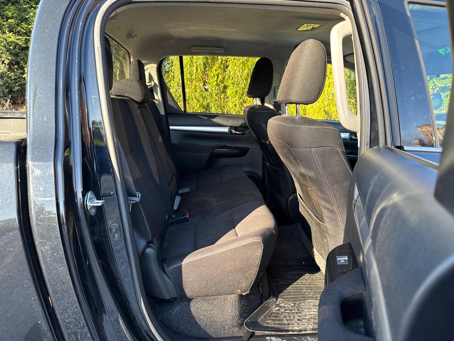 Used Toyota Hilux 2019 for sale - 76991118: Photo 17