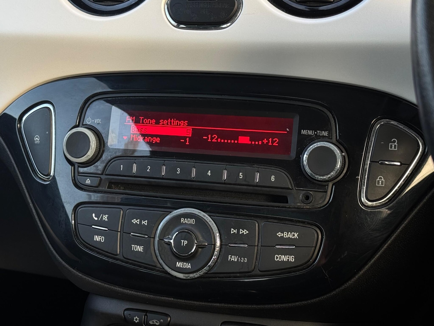 Used Vauxhall ADAM 2015 for sale - 76446447: Photo 39