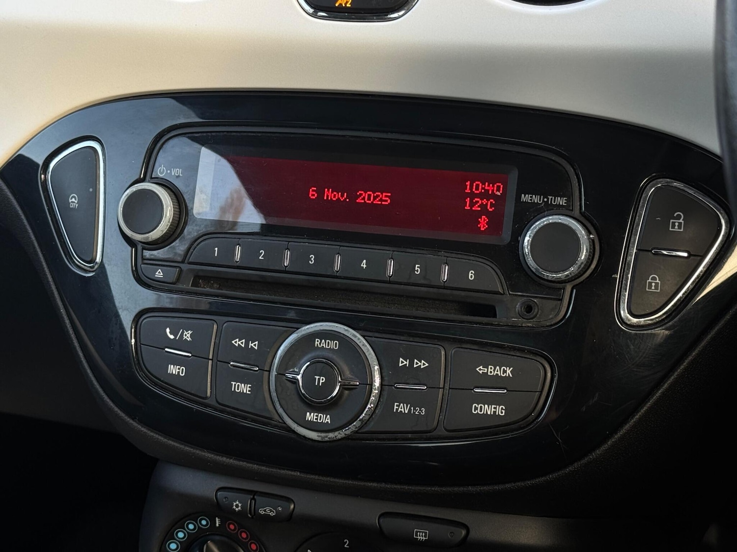 Used Vauxhall ADAM 2015 for sale - 76446447: Photo 43