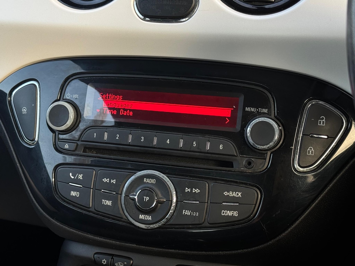 Used Vauxhall ADAM 2015 for sale - 76446447: Photo 45