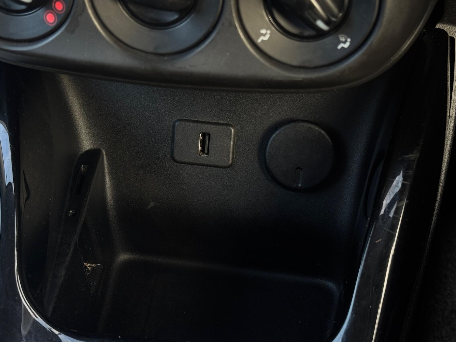 Used Vauxhall ADAM 2015 for sale - 76446447: Photo 47