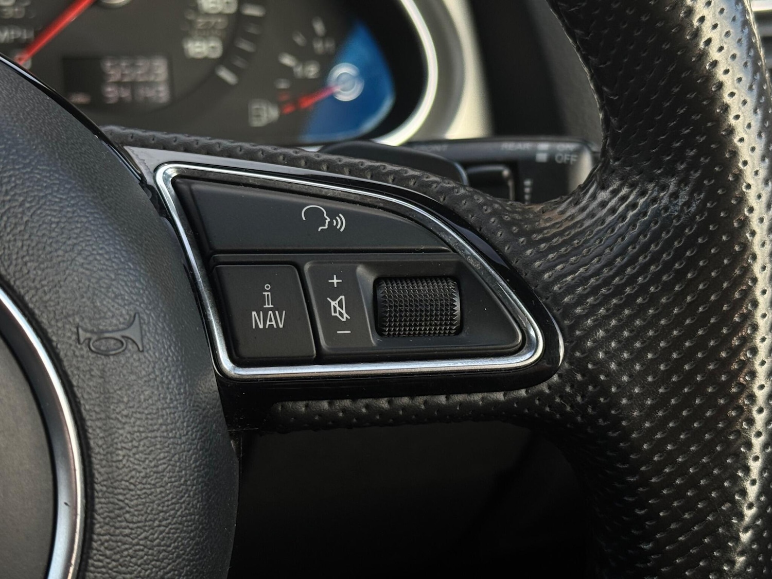 Used Audi Q7 2014 for sale - 77202637: Photo 37