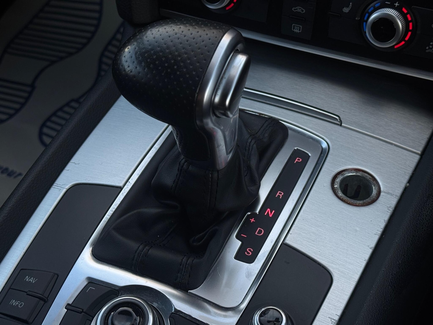 Used Audi Q7 2014 for sale - 77202637: Photo 65