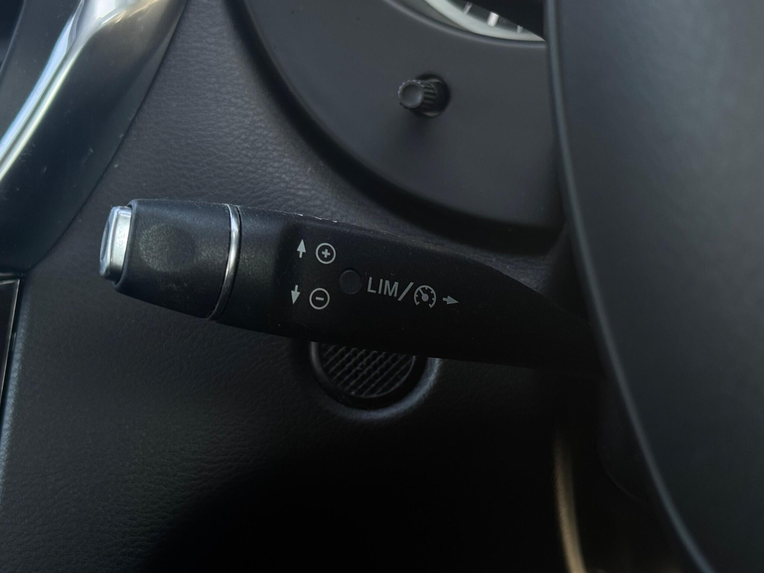 Used Infiniti Q30 2017 for sale - 77658288: Photo 38