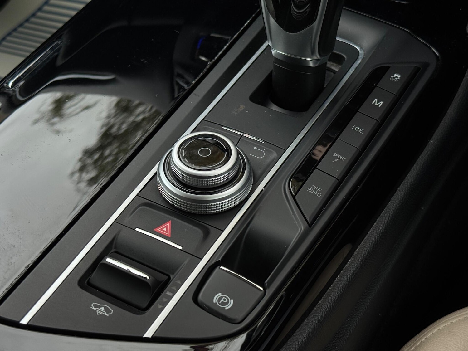 Used Maserati Levante 2017 for sale - 76251042: Photo 23