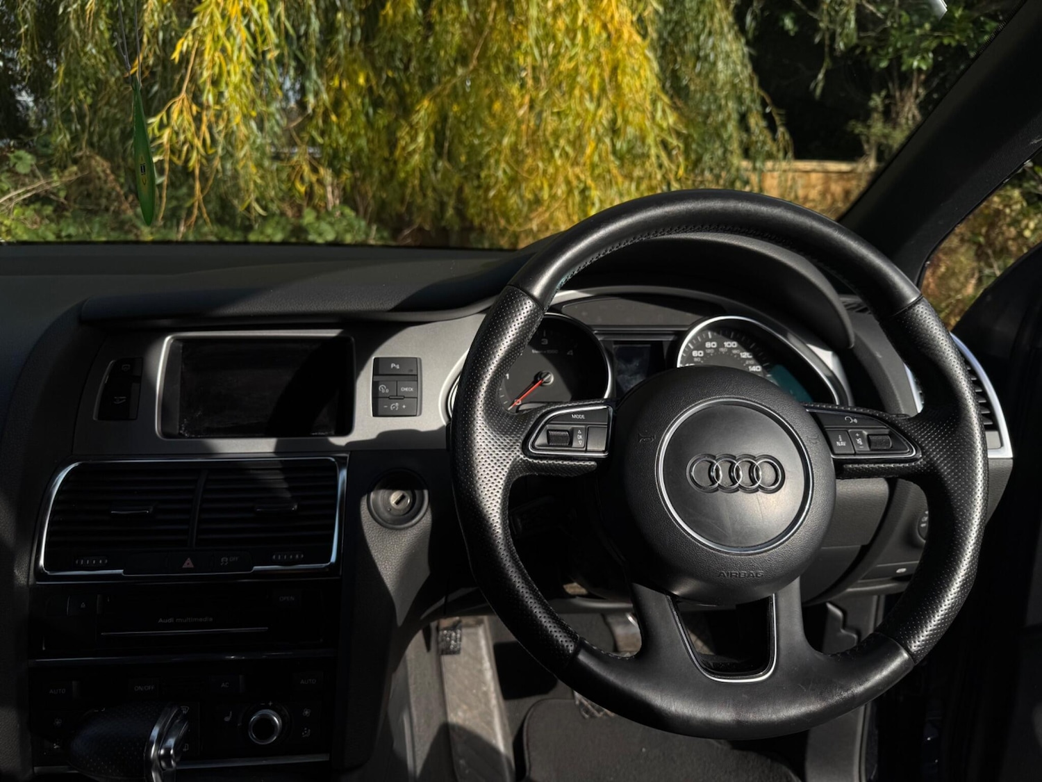 Used Audi Q7 2012 for sale - 76388346: Photo 33