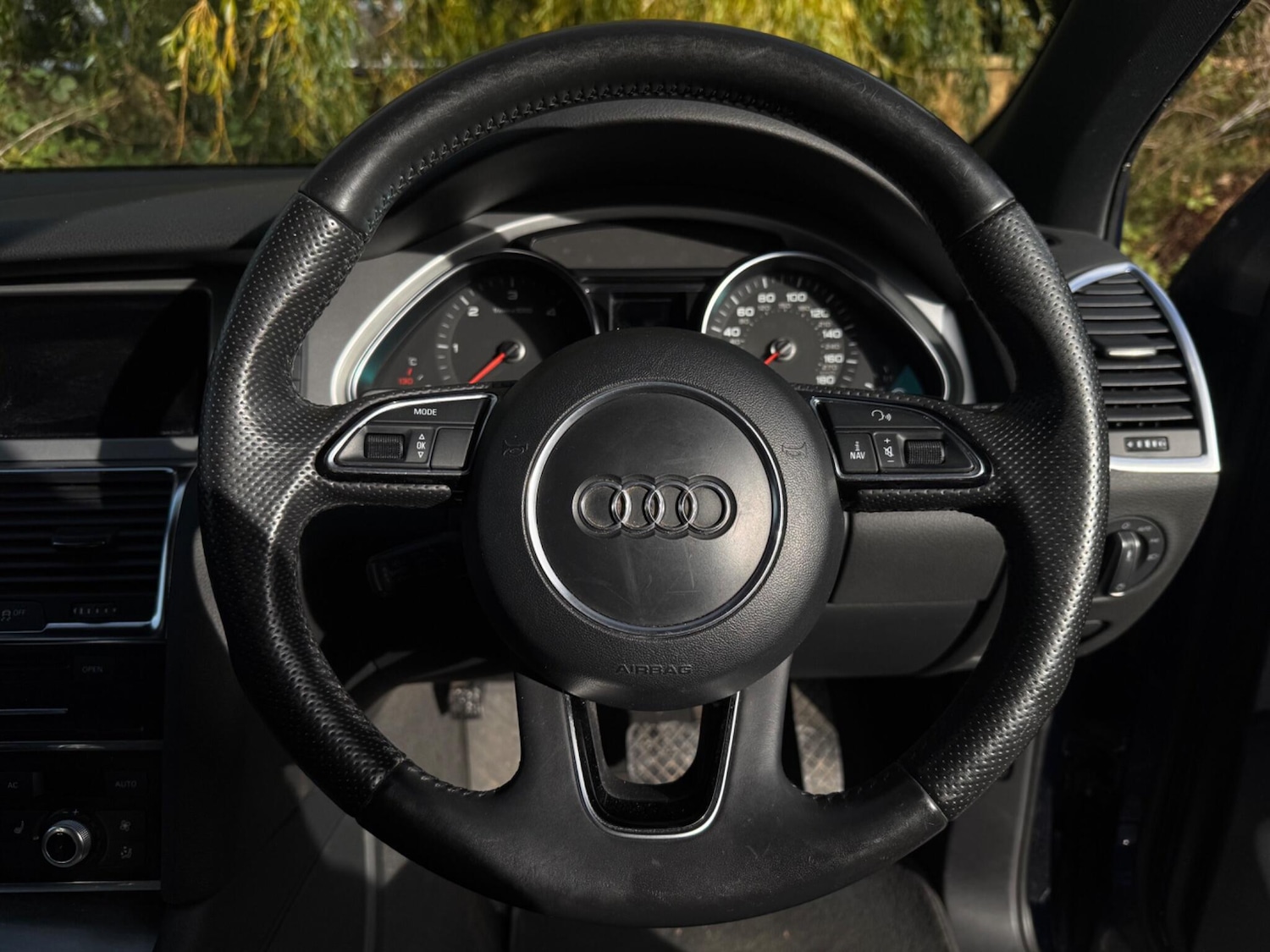 Used Audi Q7 2012 for sale - 76388346: Photo 34