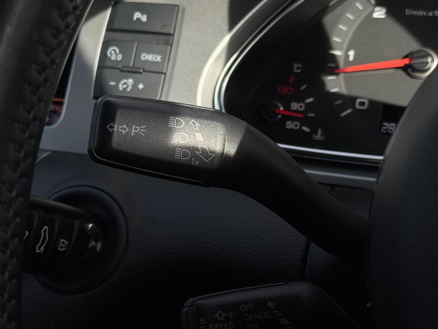 Used Audi Q7 2012 for sale - 76388346: Photo 41