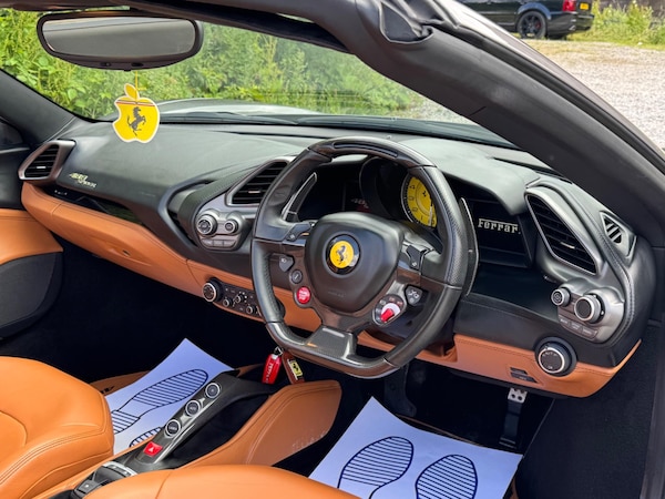 Used Ferrari 488 2016 for sale - 75531610: Photo 13