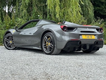 Used Ferrari 488 2016 for sale - 75531610: Photo