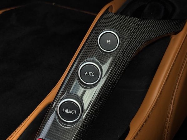 Used Ferrari 488 2016 for sale - 75531610: Photo 38