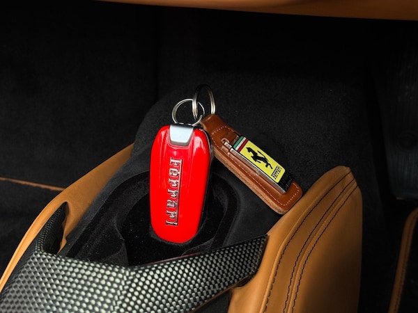 Used Ferrari 488 2016 for sale - 75531610: Photo 43