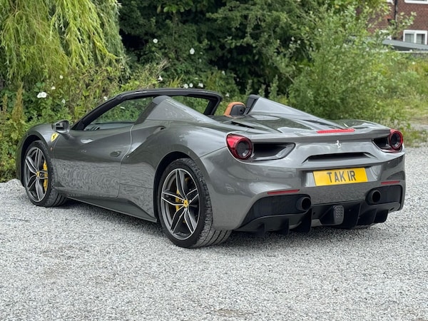 Used Ferrari 488 2016 for sale - 75531610: Photo 8