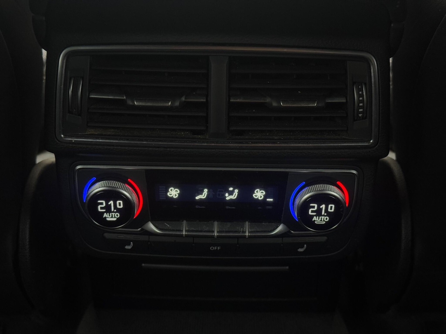 Used Audi Q7 2015 for sale - 77174503: Photo 32