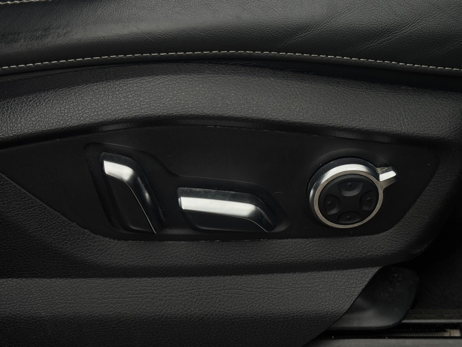 Used Audi Q7 2015 for sale - 77174503: Photo 46