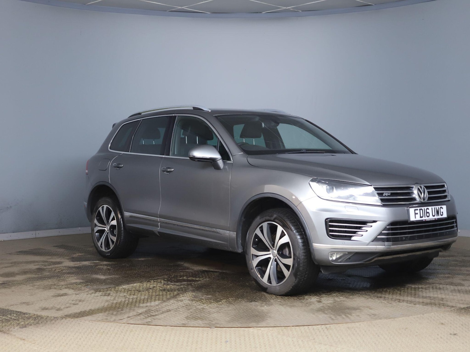 Used Volkswagen Touareg 2016 for sale - 76801236: Photo 5