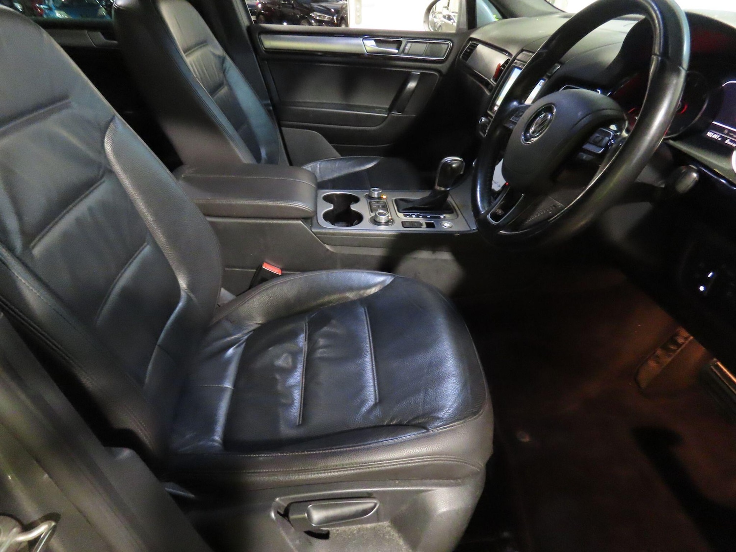 Used Volkswagen Touareg 2016 for sale - 76801236: Photo 7