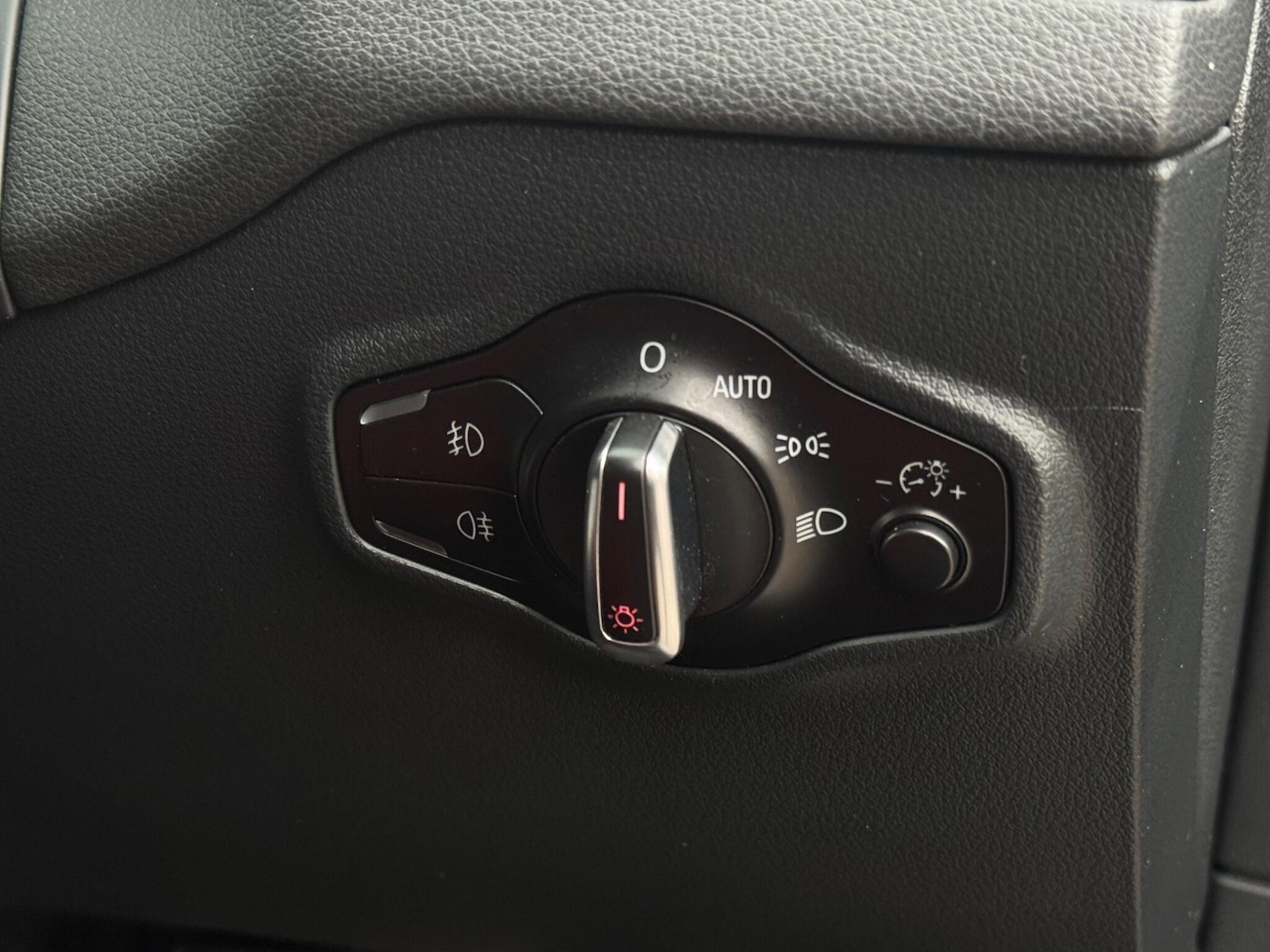 Used Audi SQ5 2015 for sale - 77478831: Photo 67