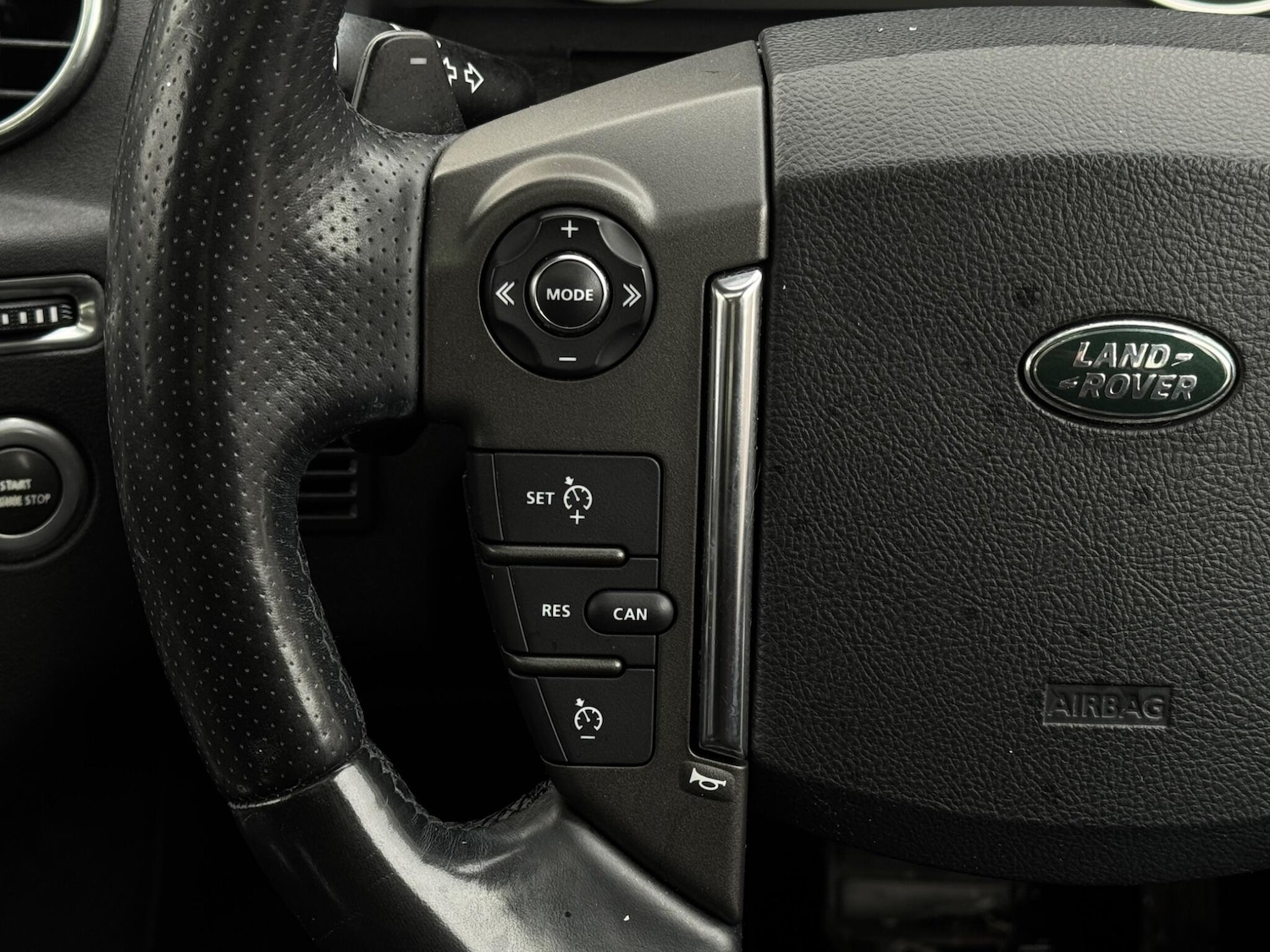 Used Land Rover Discovery 4 2015 for sale - 77658716: Photo 37