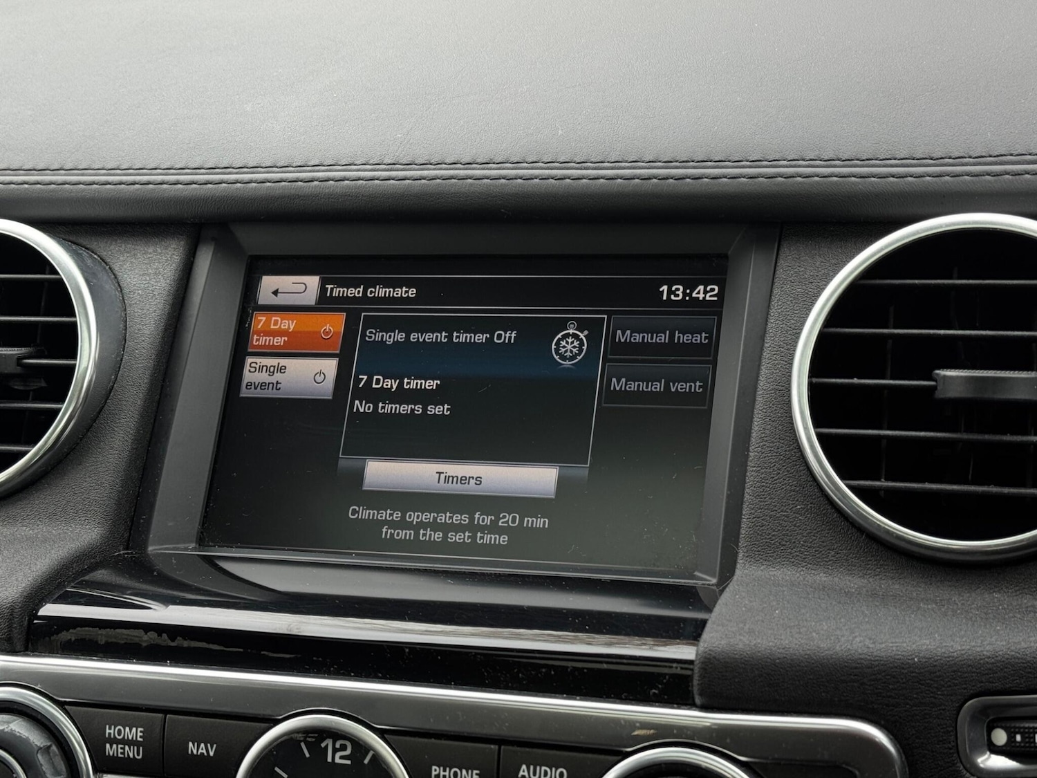 Used Land Rover Discovery 4 2015 for sale - 77658716: Photo 49