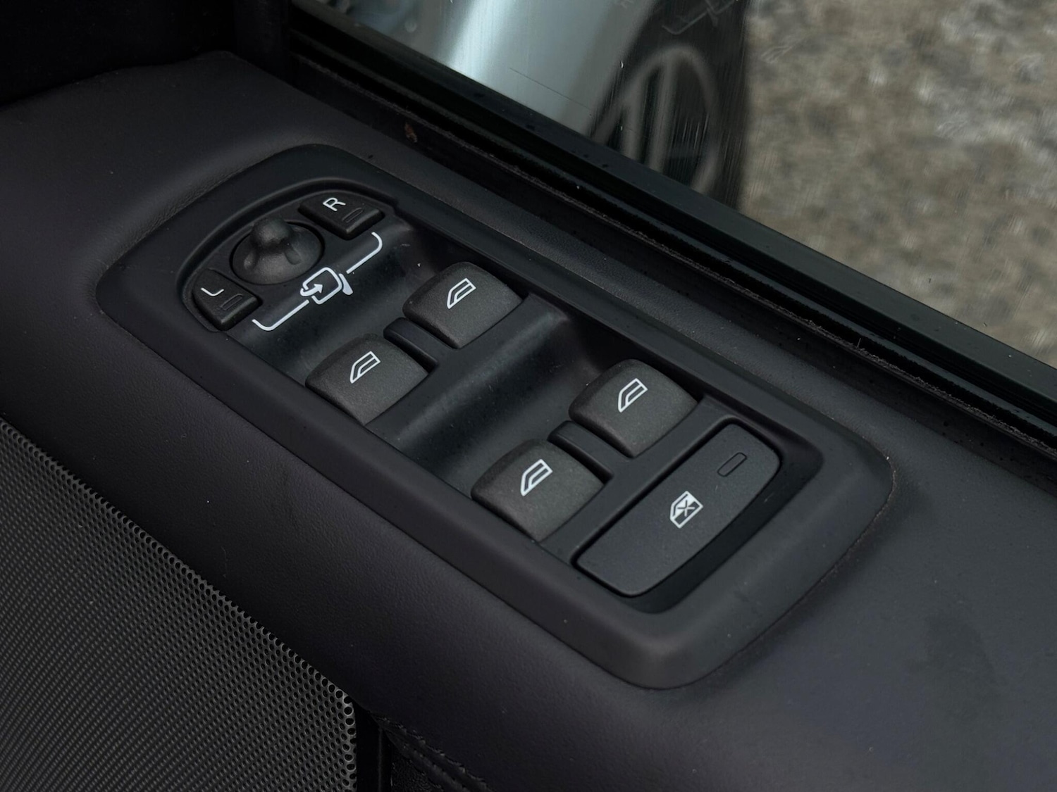 Used Land Rover Discovery 4 2015 for sale - 77658716: Photo 78