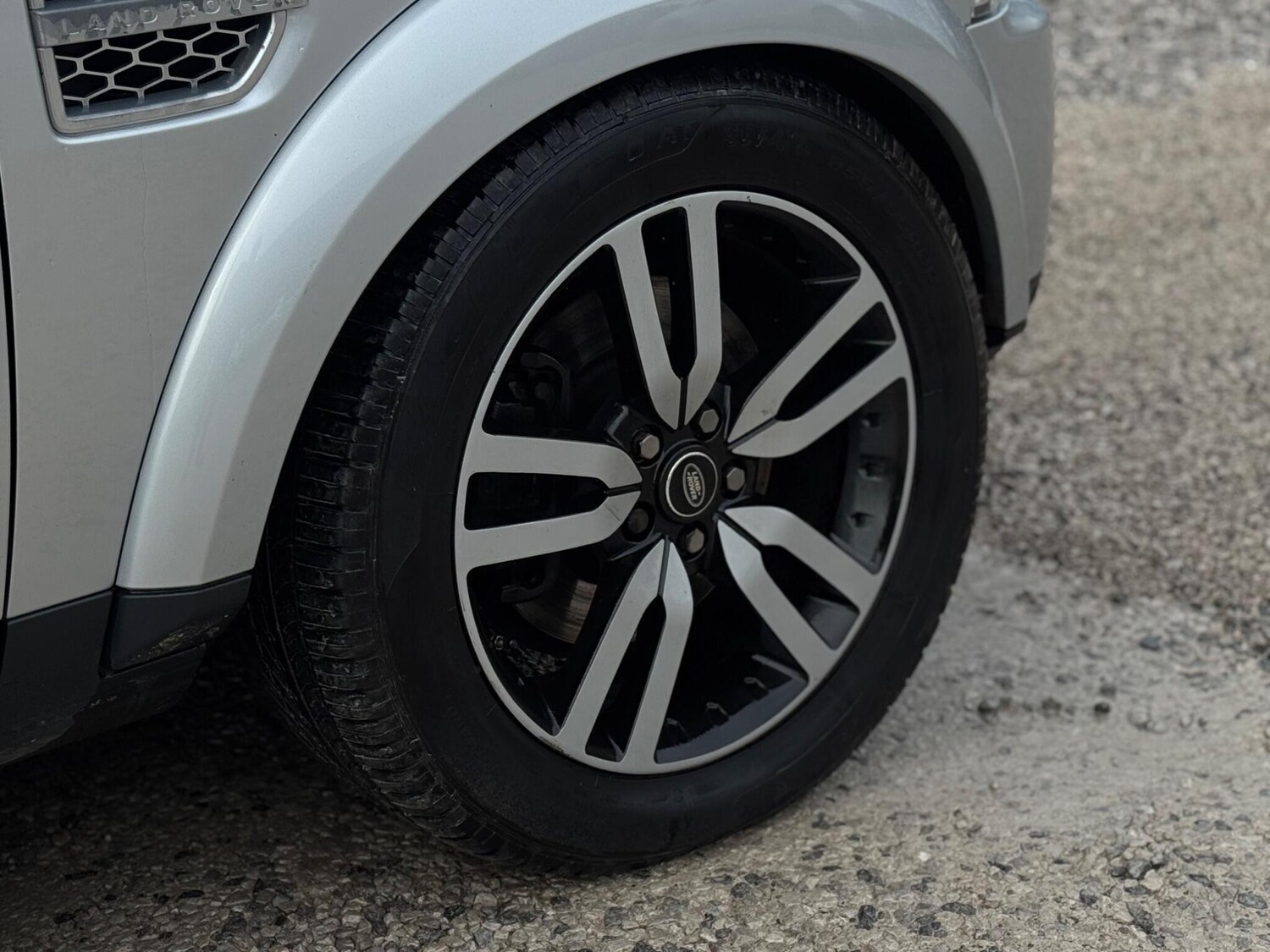 Used Land Rover Discovery 4 2015 for sale - 77658716: Photo 95