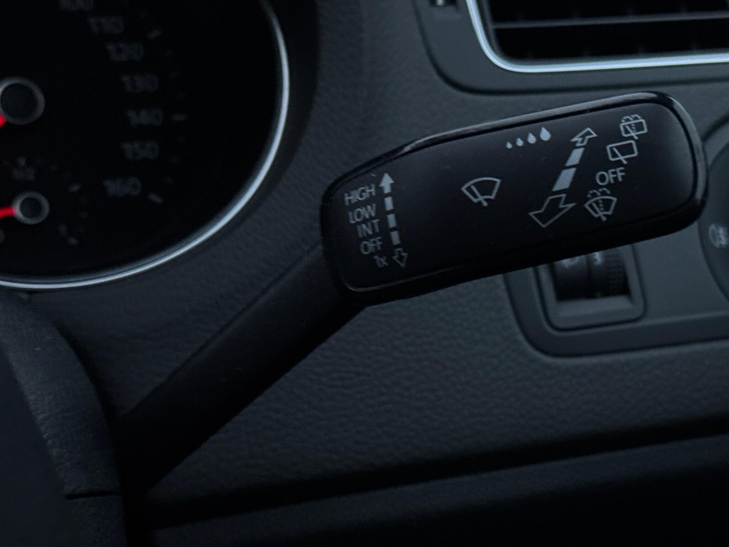 Used Volkswagen Polo 2015 for sale - 76432047: Photo 37