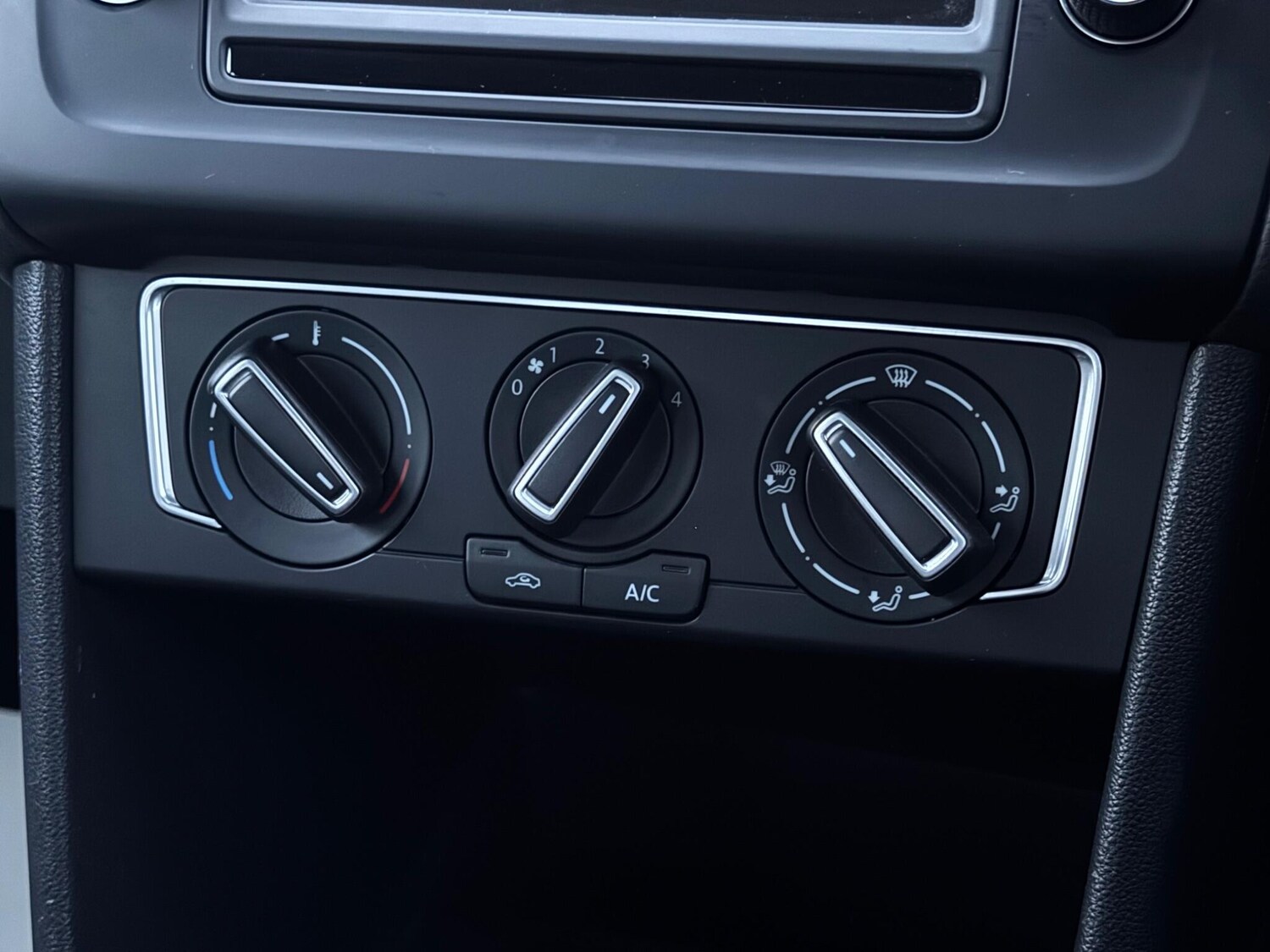 Used Volkswagen Polo 2015 for sale - 76432047: Photo 49