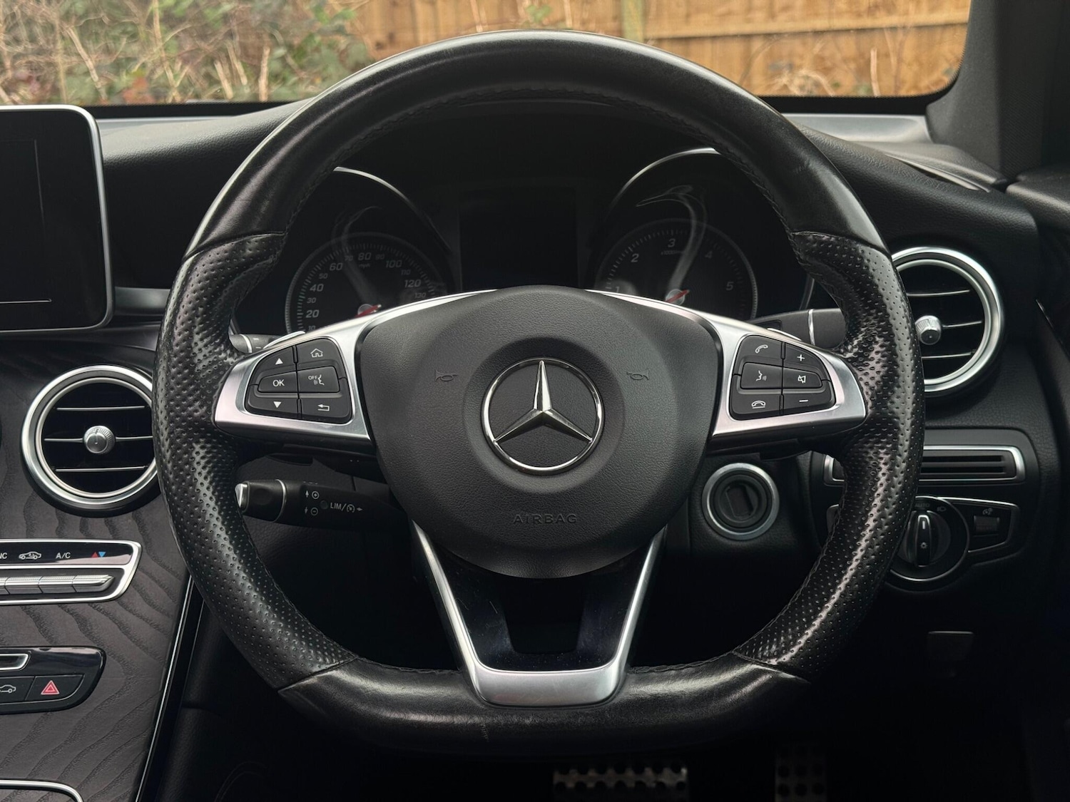 Used Mercedes-Benz GLC 2017 for sale - 77376545: Photo 33