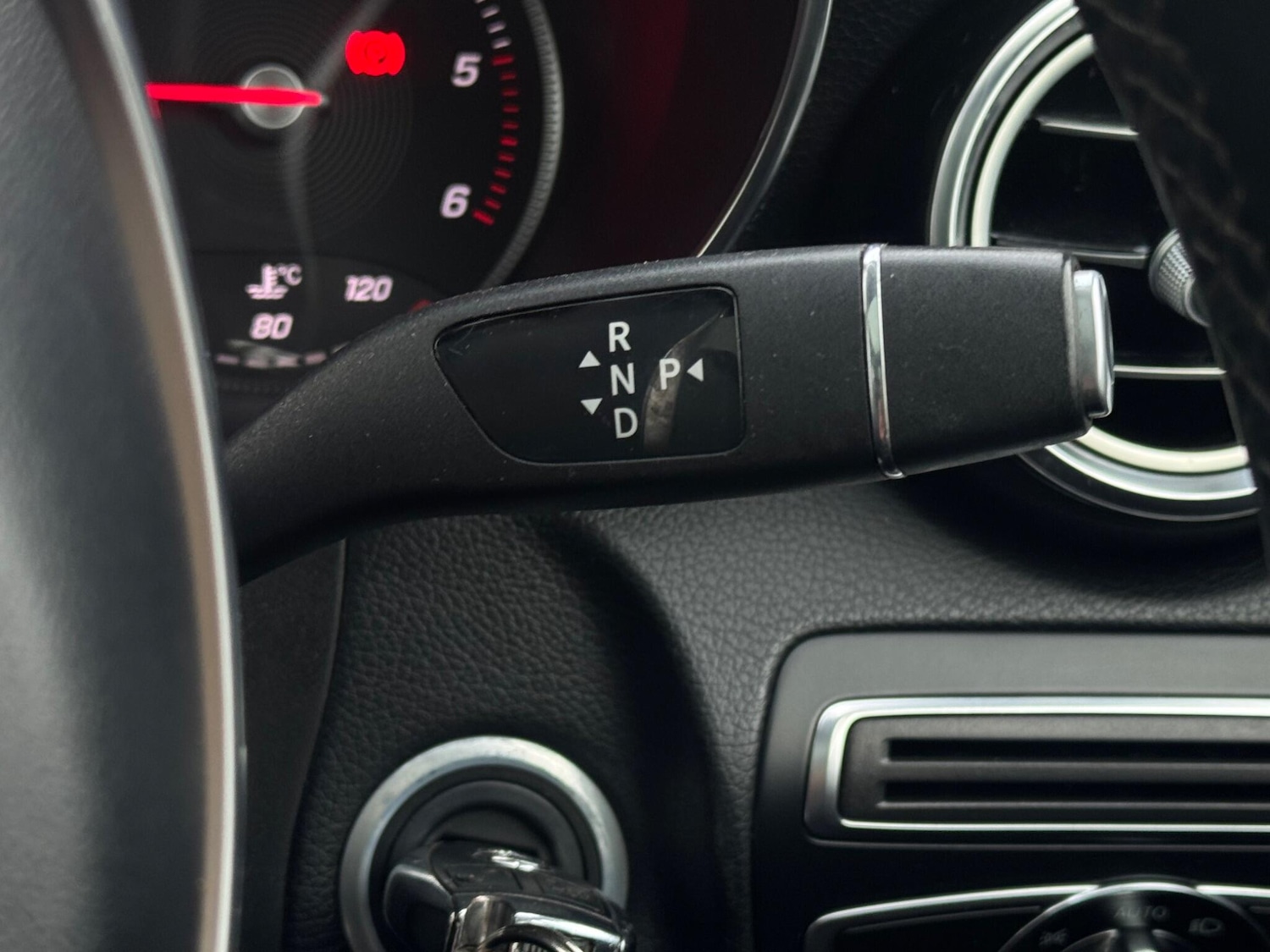 Used Mercedes-Benz GLC 2017 for sale - 77376545: Photo 42