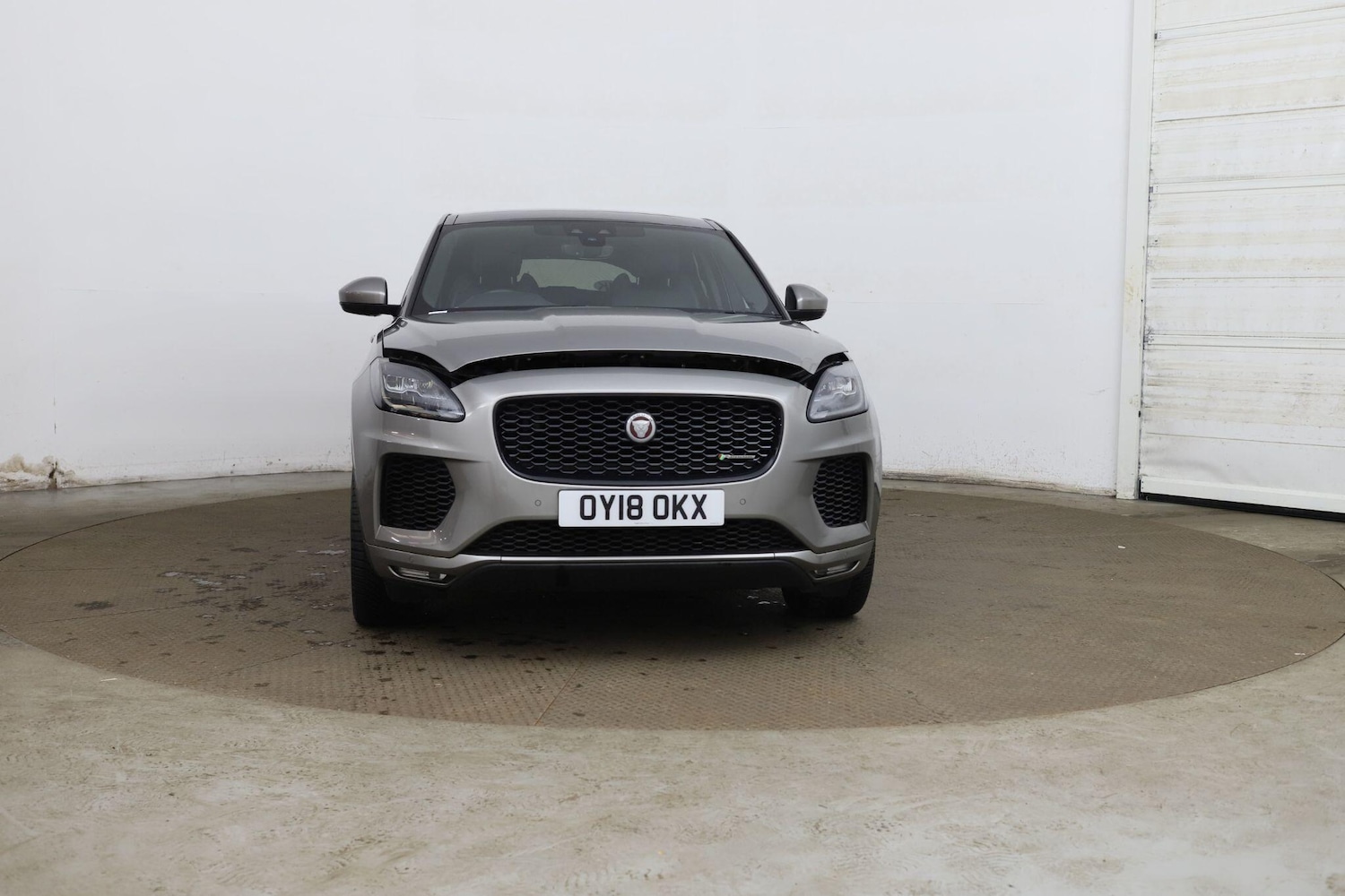Used Jaguar E-Pace 2018 for sale - 77268104: Photo 2