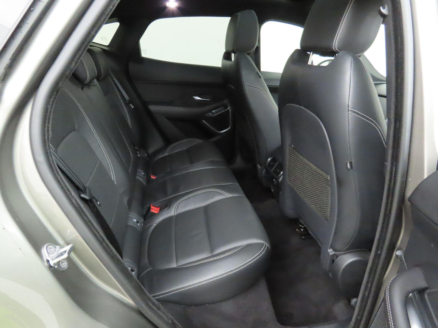 Used Jaguar E-Pace 2018 for sale - 77268104: Photo 9