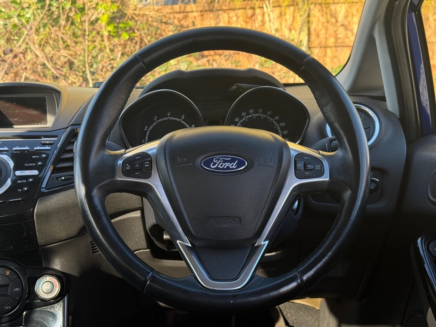 Used Ford Fiesta 2015 for sale - 77940799: Photo 31