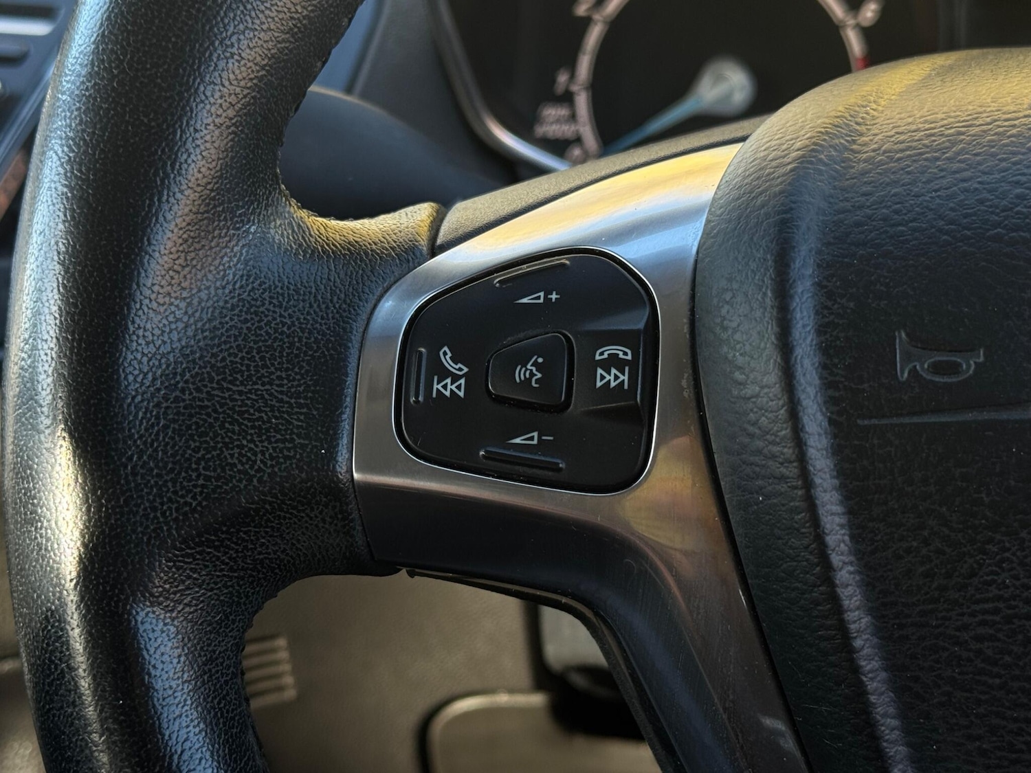 Used Ford Fiesta 2015 for sale - 77940799: Photo 33