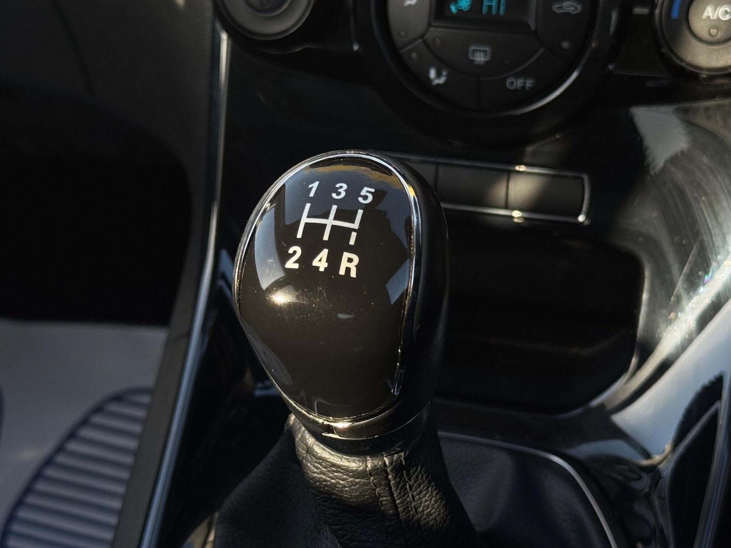 Used Ford Fiesta 2015 for sale - 77940799: Photo 54