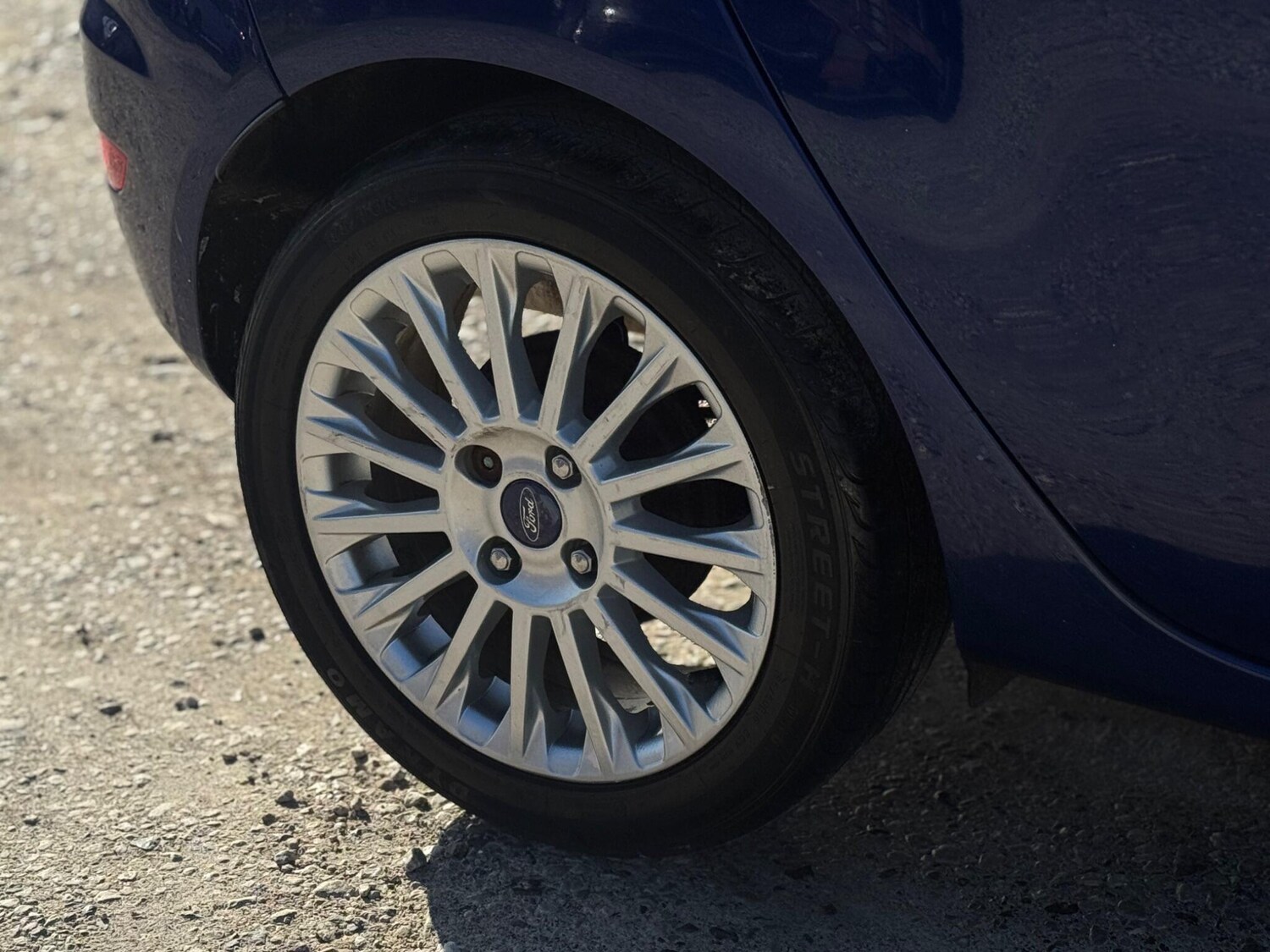 Used Ford Fiesta 2015 for sale - 77940799: Photo 77