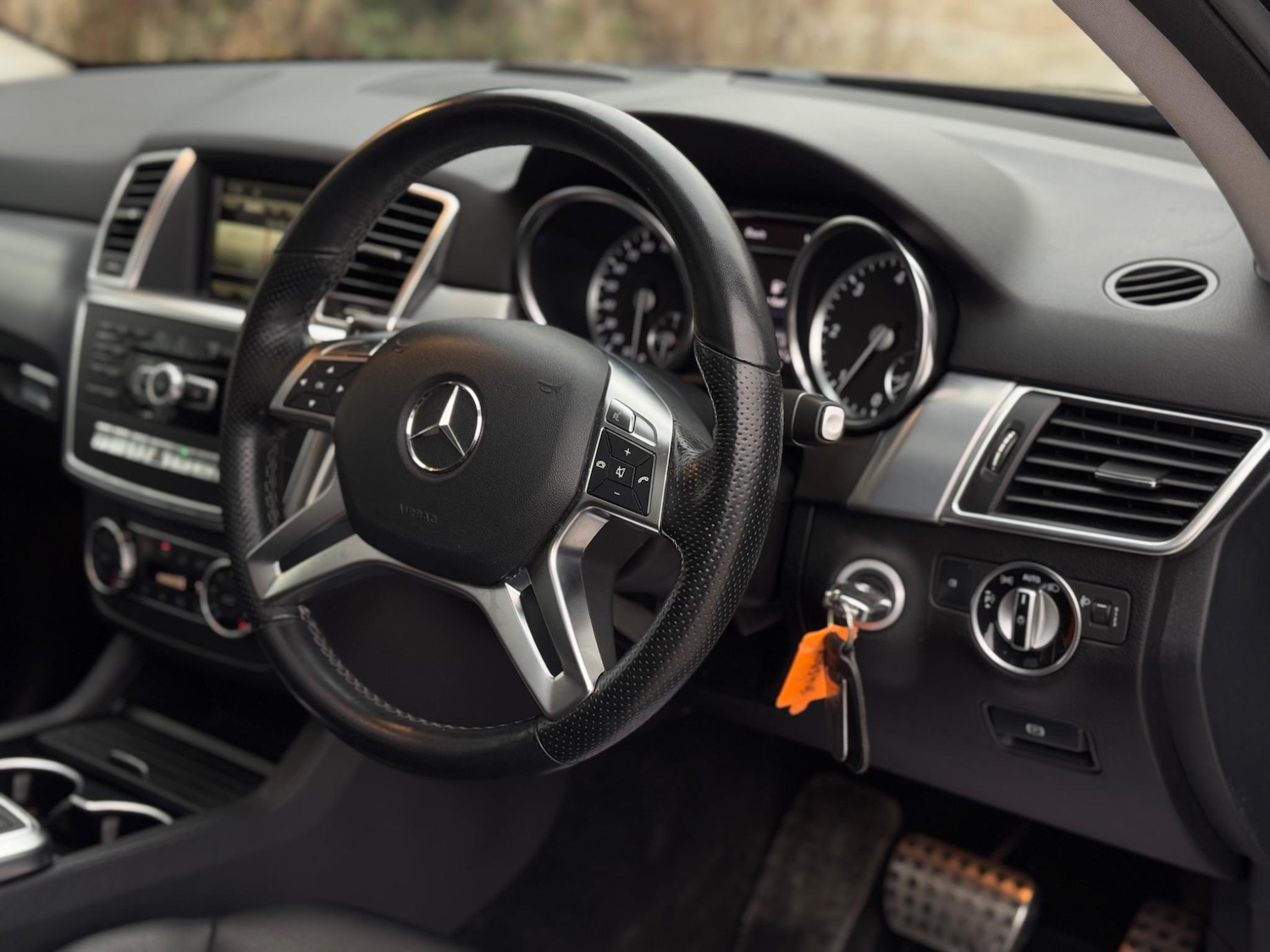 Used Mercedes-Benz M Class 2013 for sale - 76990989: Photo 16