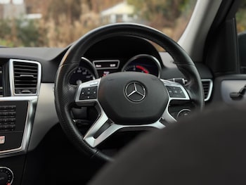 Used Mercedes-Benz M Class 2013 for sale - 76990989: Photo