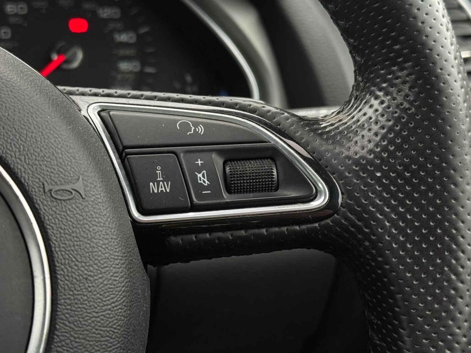 Used Audi Q7 2014 for sale - 77441000: Photo 38