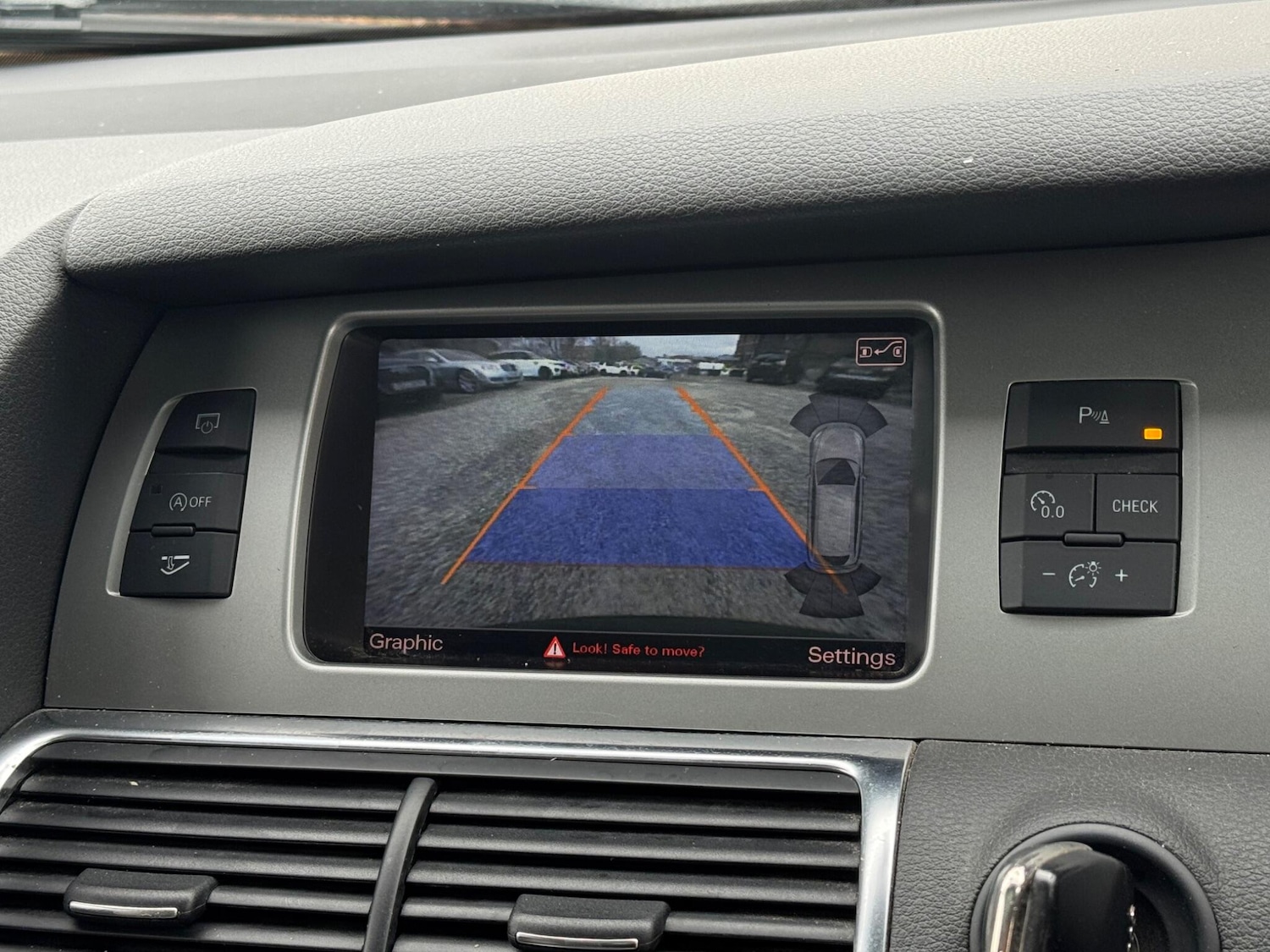 Used Audi Q7 2014 for sale - 77441000: Photo 47