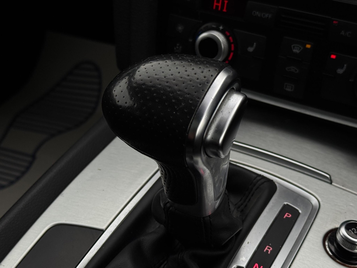 Used Audi Q7 2014 for sale - 77441000: Photo 64