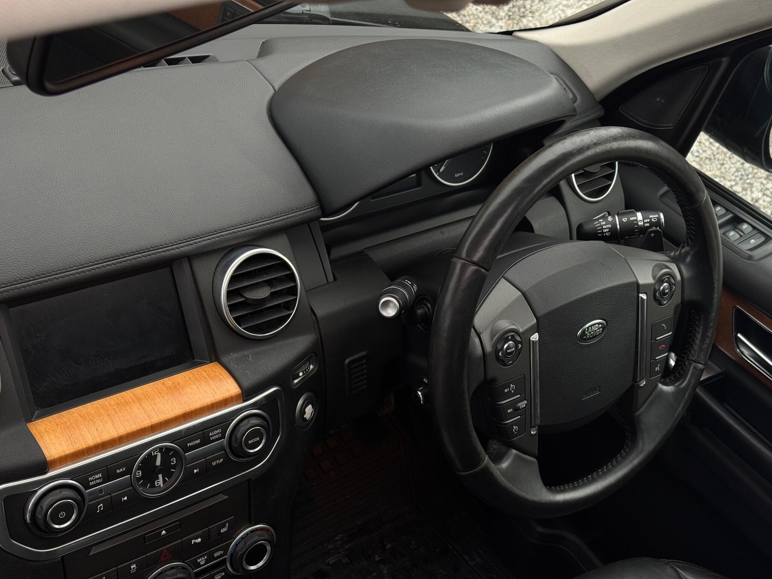 Used Land Rover Discovery 4 2015 for sale - 77268019: Photo 33