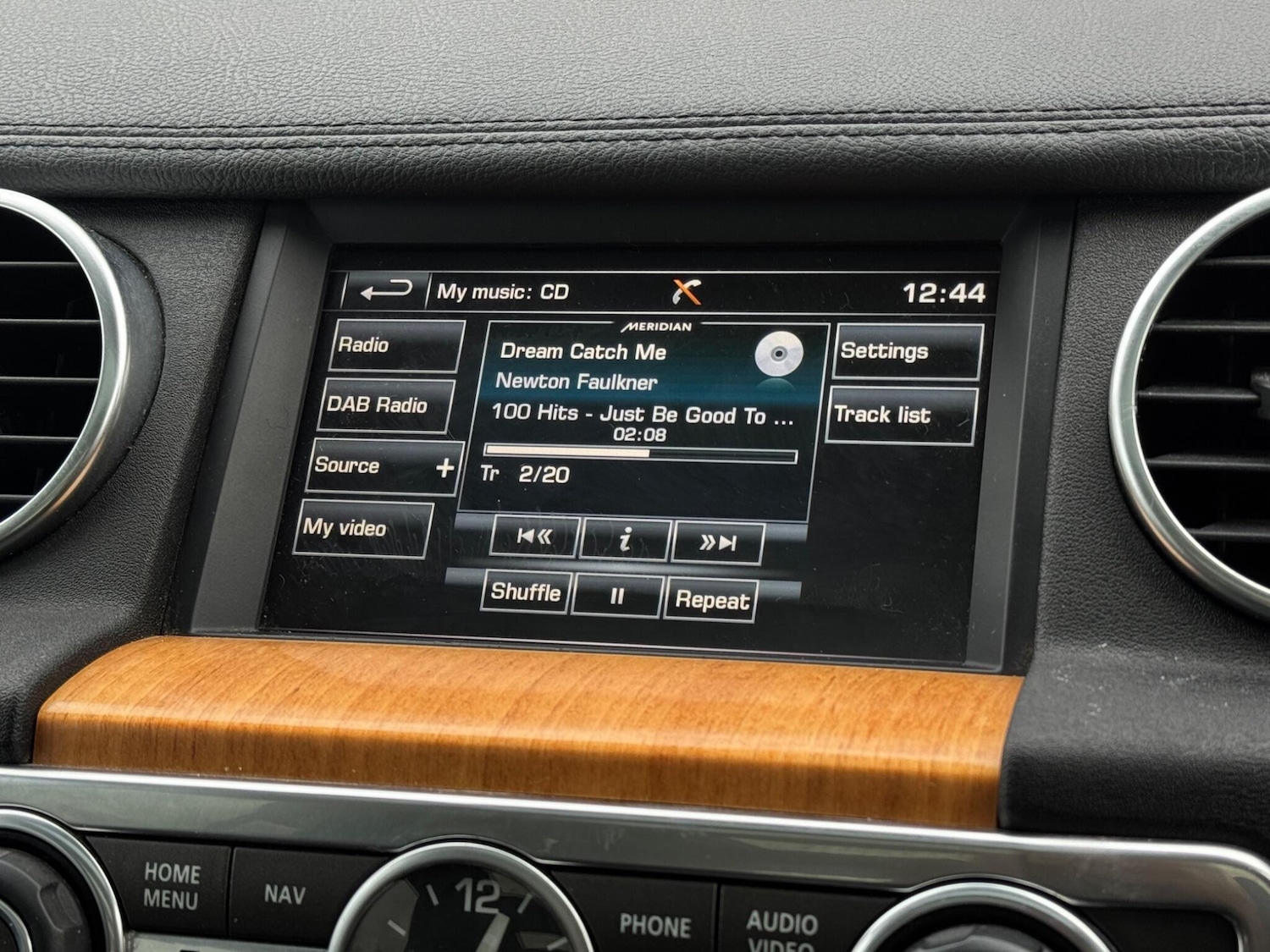 Used Land Rover Discovery 4 2015 for sale - 77268019: Photo 47