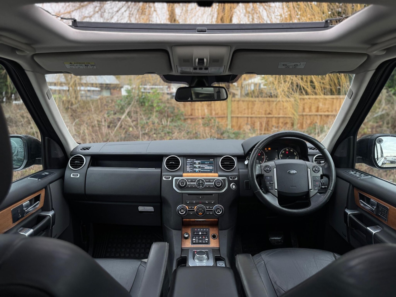 Used Land Rover Discovery 4 2015 for sale - 77268019: Photo 67