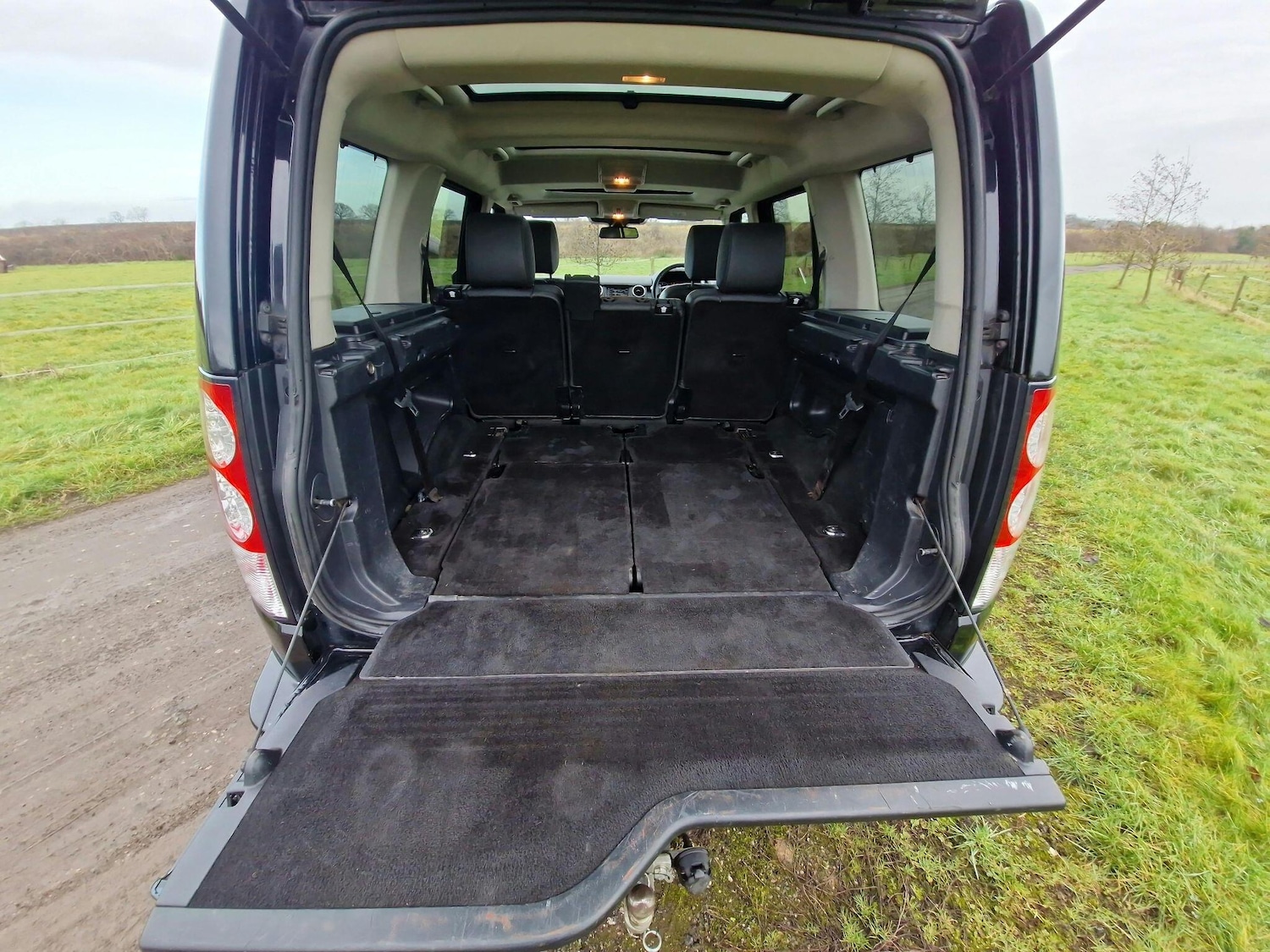 Used Land Rover Discovery 4 for sale - 77268019: Photo 8