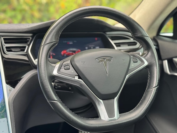 Used Tesla Model S 2015 for sale - 75268748: Photo 32