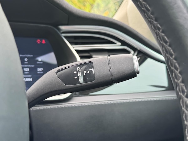 Used Tesla Model S 2015 for sale - 75268748: Photo 37
