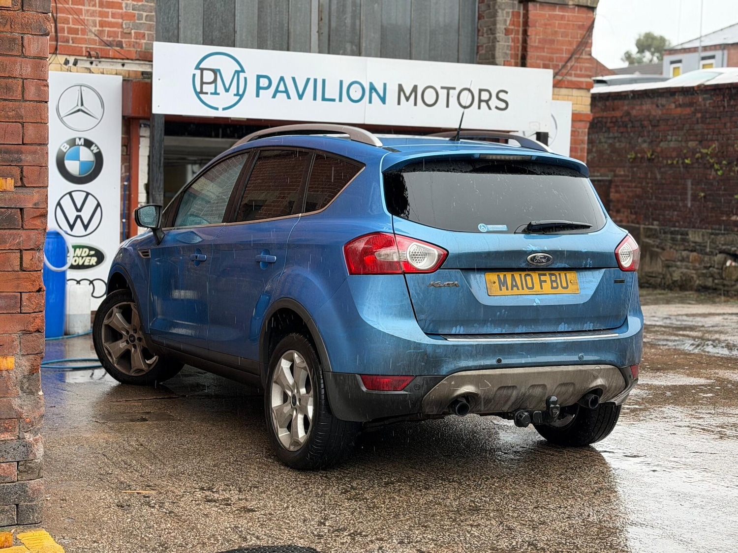 Used Ford Kuga 2010 for sale - 76942452: Photo 2