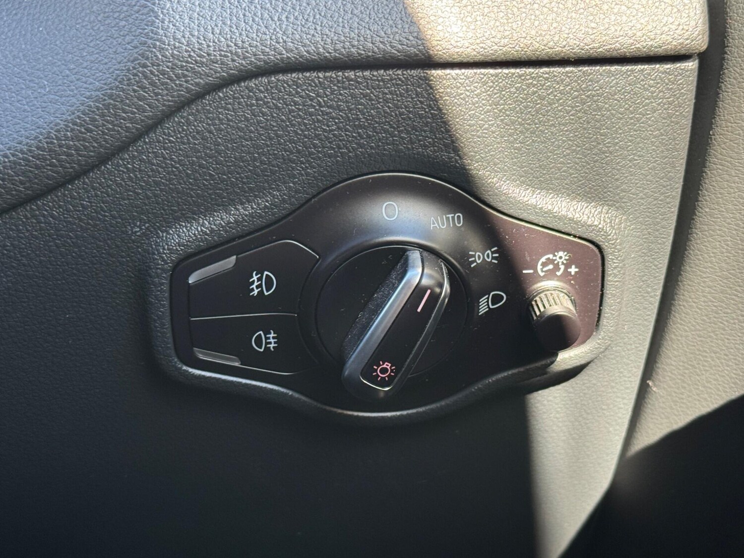 Used Audi SQ5 2015 for sale - 75927965: Photo 62