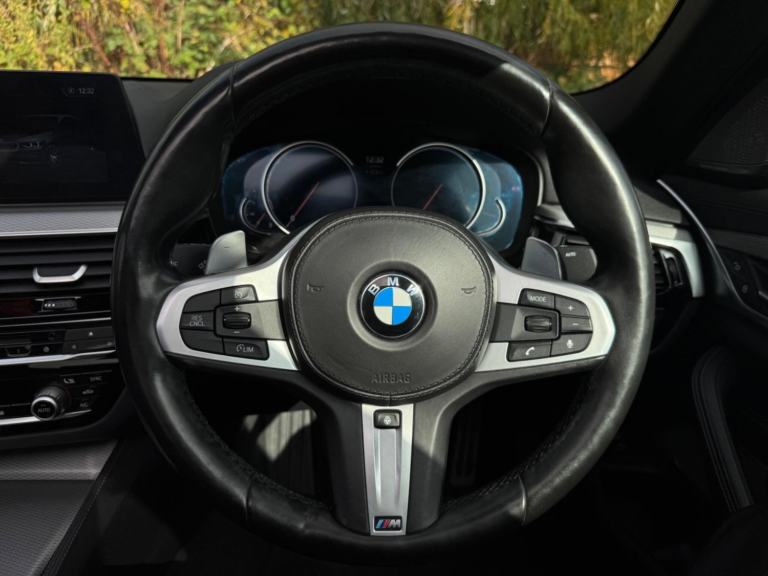 Used BMW 5 Series 2018 for sale - 76108356: Photo 31